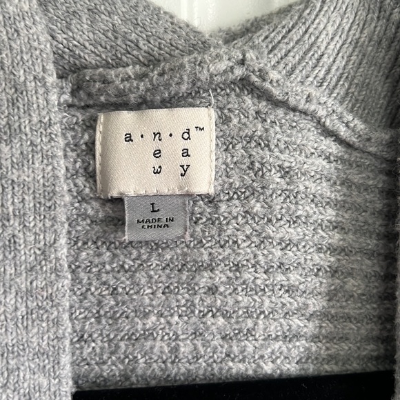 Long Sleeve Cardigan - Picture 2 of 3